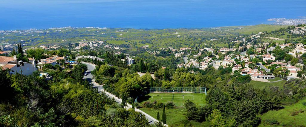 Leptos Kamares Village